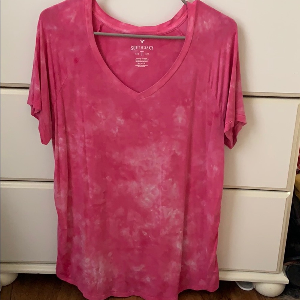 Medium American Eagle Soft & Sexy V-neck tee